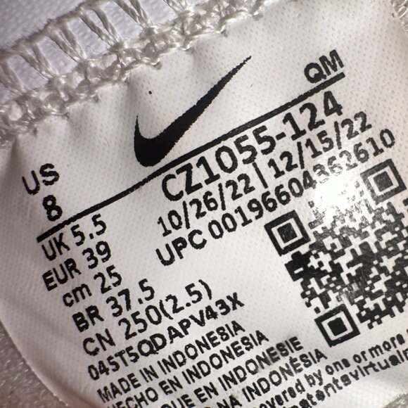 Women Nike Blazers - Picture 5 of 5